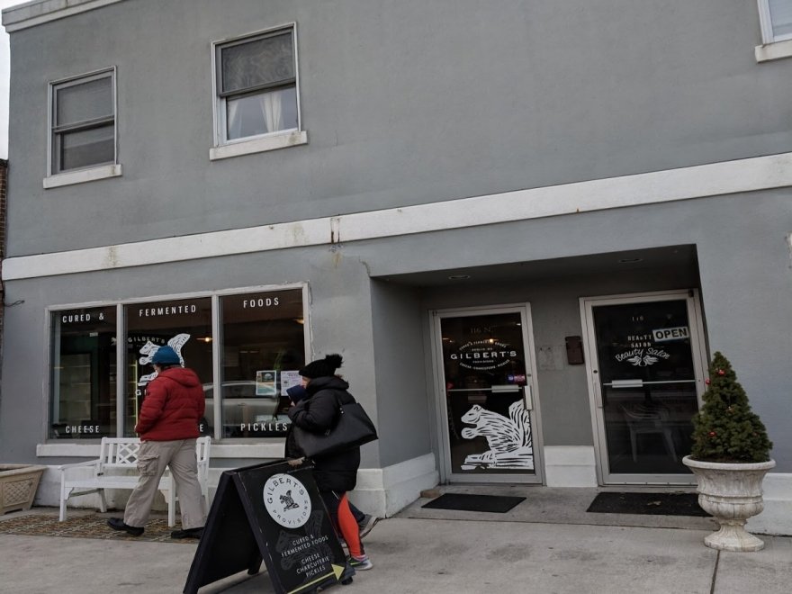 Gilbert's Provisions